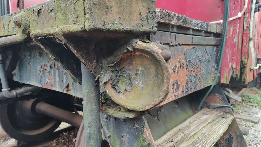 caboose poling pocket